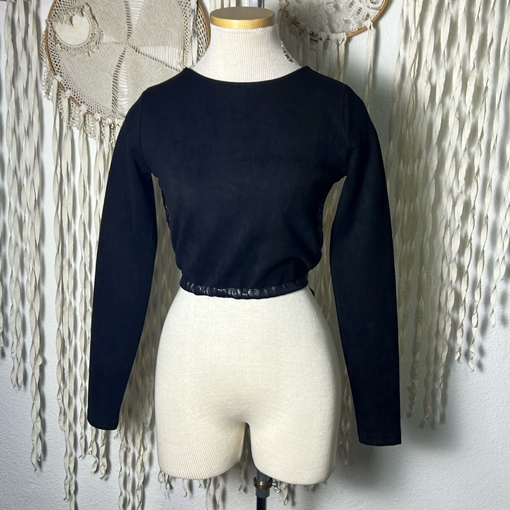 Maniere De Voir Long Sleeve Faux Suede Faux Leather Trim Open Back Top AU8/US4